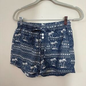 Styleme sm shorts boho look in a blue and white. A textured fabric
